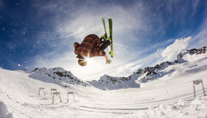 九游在线玩-青训成果显现，新一代球员步入国家队，青训球员定义